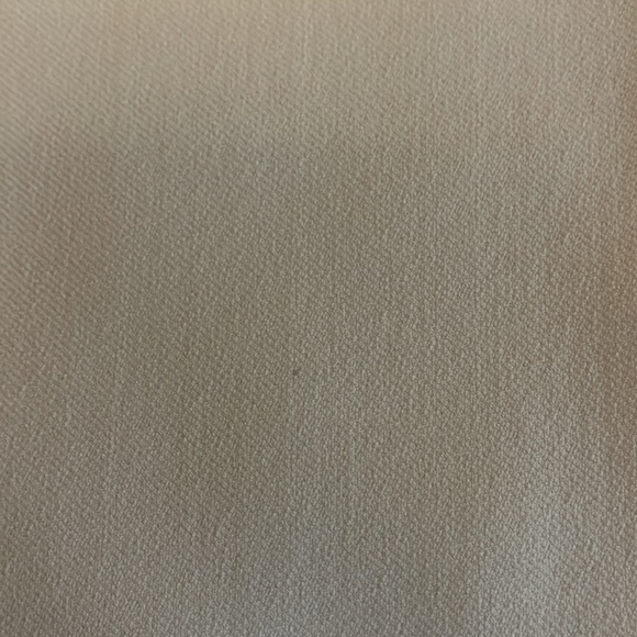 Club Monaco size large top in cream - Picture 8 of 8